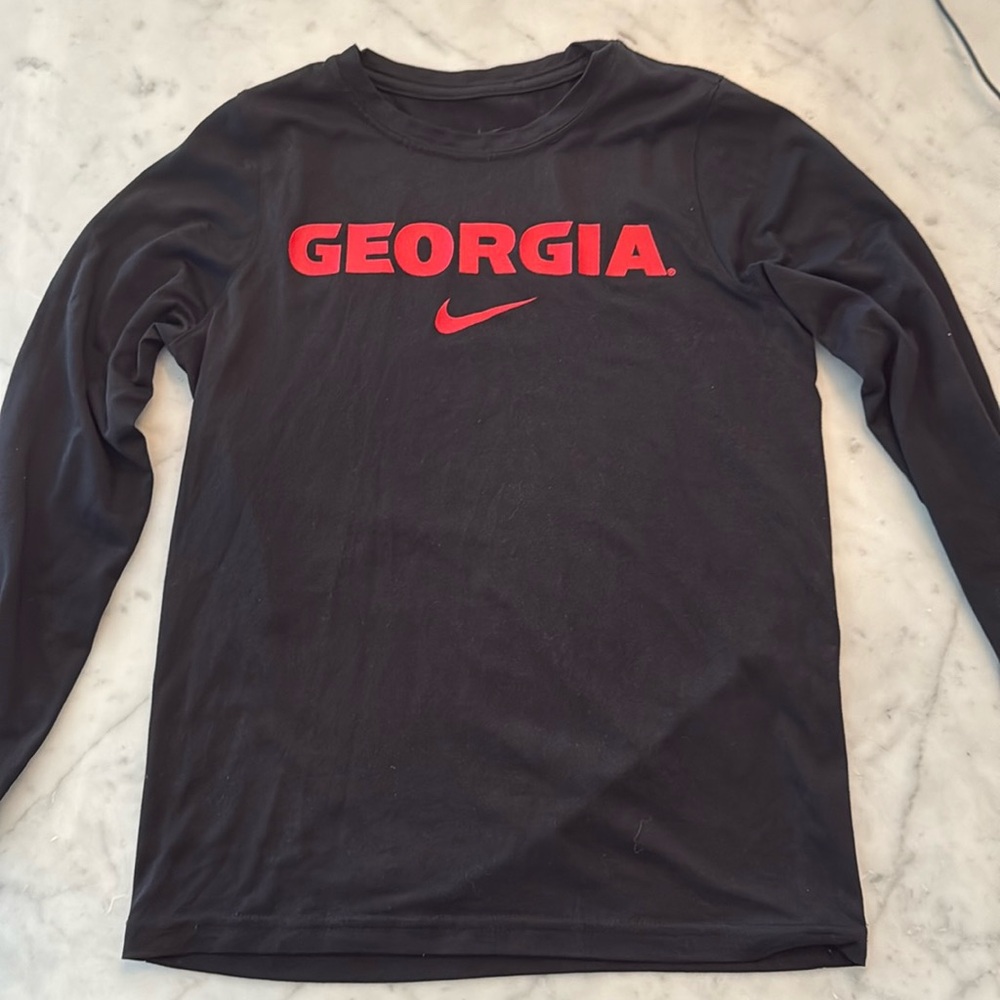 Boys size small Nike dri-fit tee. Euc. Never dried.